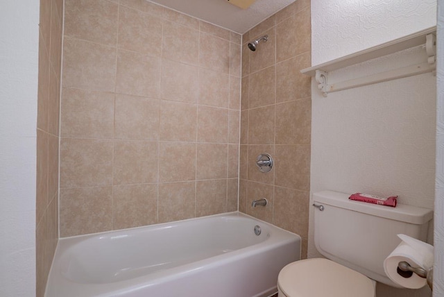 6903 Deatonhill Dr Unit 19, Austin, TX 78745 - full bathroom with toilet and washtub / shower combination
