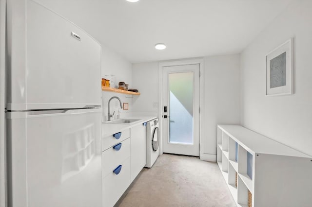 4706 Louis Ave, Austin, TX 78721 - washroom with washer / dryer