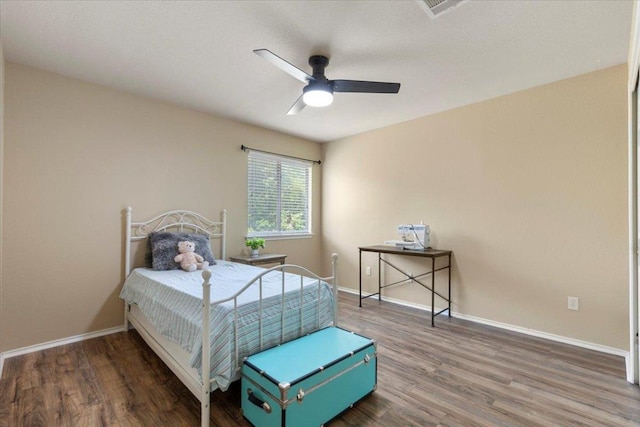 2818 Shadowpoint Cv, Round Rock, TX 78665 - bedroom with wood finished floors and ceiling fan