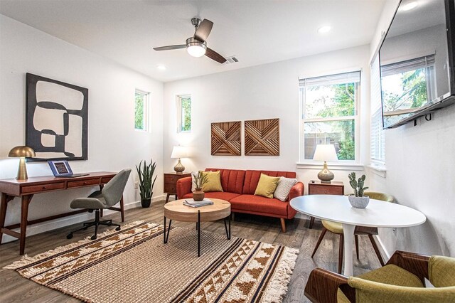 3405 Cedar St, Austin, TX 78705 - living area featuring wood finished floors, plenty of natural light, a ceiling fan, and recessed lighting