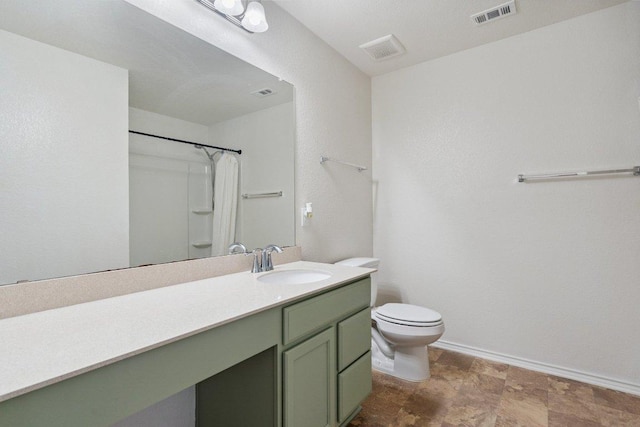 13821 Benjamin Harrison St, Manor, TX 78653 - bathroom with vanity and a shower with shower curtain