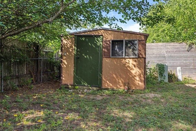 6308 Shadow Bnd, Austin, TX 78745 - view of shed featuring a fenced backyard