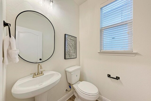 7517 Knockfin Dr, Austin, TX 78744 - bathroom with healthy amount of natural light