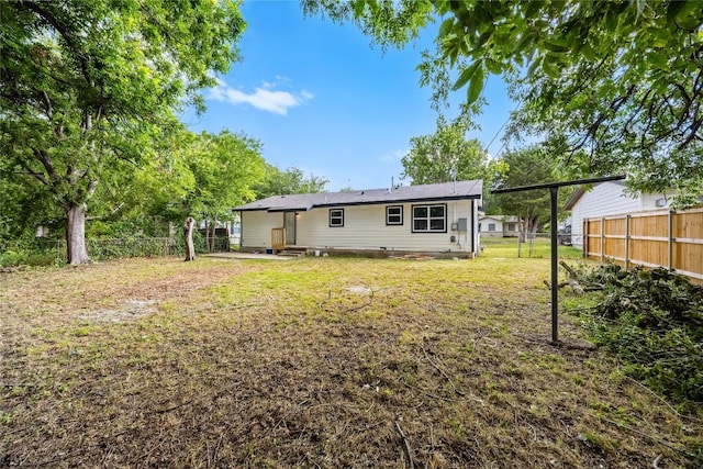605 W Washington Ave, Copperas Cove, TX 76522 - rear view of property featuring entry steps