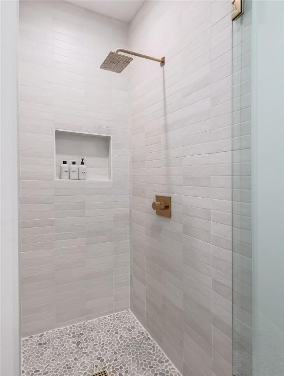 87 Chalmers Ave, Austin, TX 78702 - photo 12