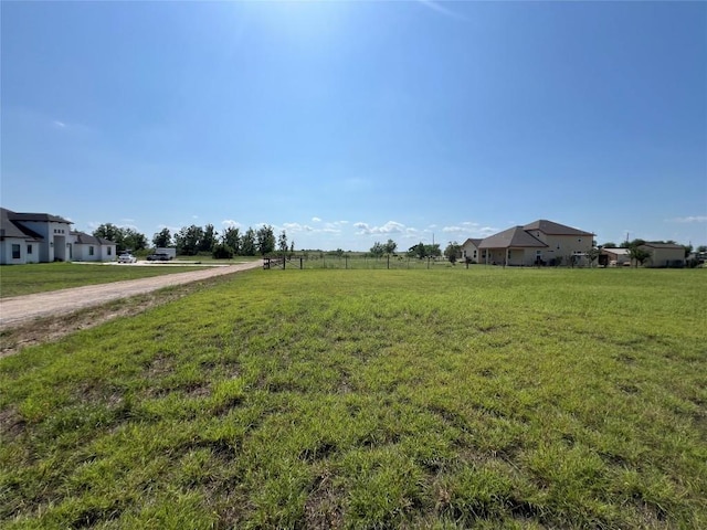 105 Michael Ln, Taylor, TX 76574 - photo 2