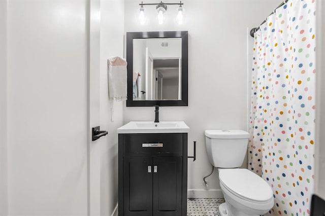 3431 N Hills Dr Unit 112, Austin, TX 78731 - full bath featuring vanity, a shower with shower curtain, and tile patterned floors
