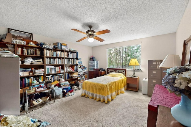 12062 Lincolnshire Dr, Austin, TX 78758 - bedroom with carpet floors and a textured ceiling