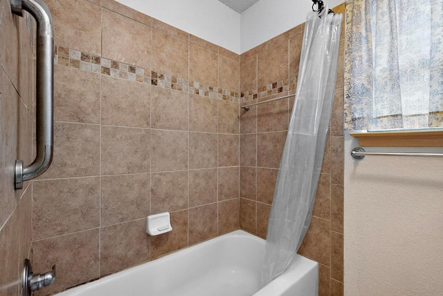 12062 Lincolnshire Dr, Austin, TX 78758 - full bath with shower / tub combo