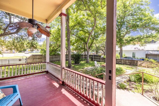 624 Saint Louis St, Gonzales, TX 78629 - deck with a fenced backyard