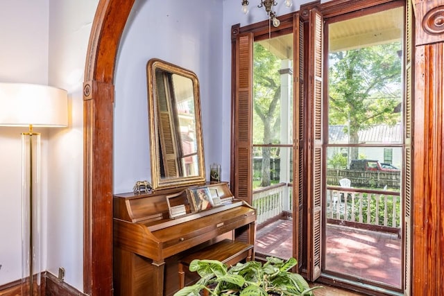 624 Saint Louis St, Gonzales, TX 78629 - view of doorway to outside