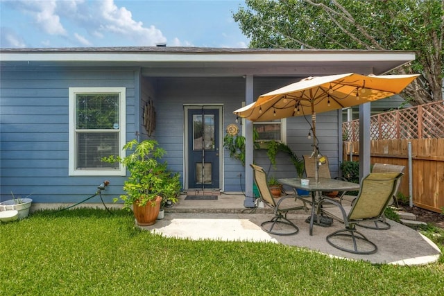 9213 Brents Elm Dr, Austin, TX 78744 - entrance to property featuring a patio area
