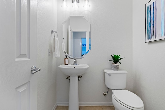 207 Dry Creek Rd, Austin, TX 78737 - half bath with toilet and baseboards