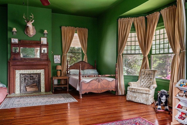 124 N Hamilton St, Gonzales, TX 78629 - bedroom featuring wood finished floors
