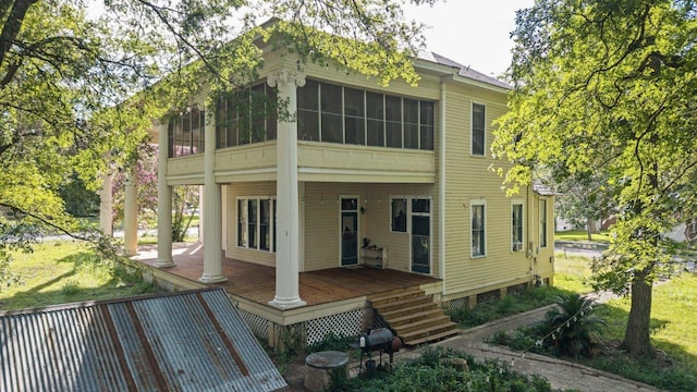 124 N Hamilton St, Gonzales, TX 78629 - back of property