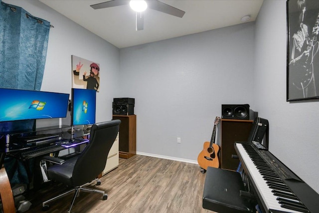 806 Thrasher Glade Dr, Pflugerville, TX 78660 - office space featuring wood finished floors and a ceiling fan