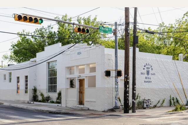 611 Fletcher St, Austin, TX 78704 - photo 3