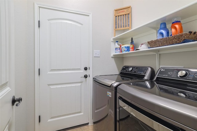 3204 Herrero Path, Cedar Park, TX 78641 - laundry room featuring washing machine and clothes dryer