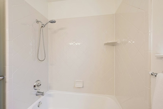 9224 Partridge Cir, Austin, TX 78758 - bathroom with washtub / shower combination