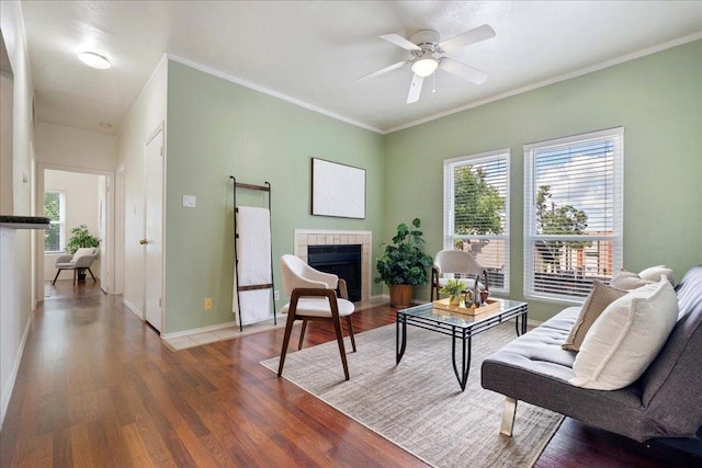 2804 Rio Grande St Unit 211, Austin, TX 78705 - living area with wood finished floors, ceiling fan, and crown molding