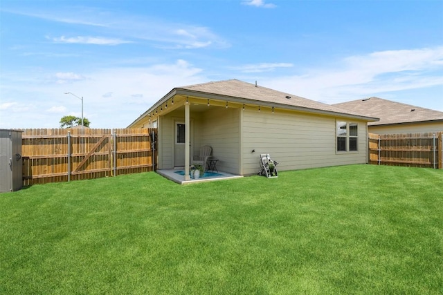 1037 Oxford Ln, Troy, TX 76579 - rear view of property with a fenced backyard
