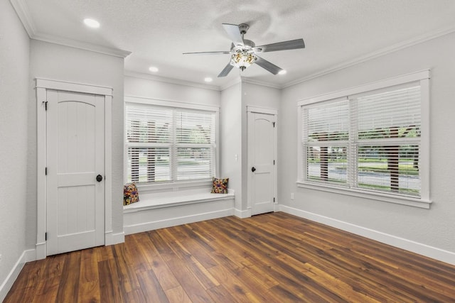 522 S Walnut Ave, Luling, TX 78648 - empty room featuring hardwood / wood-style floors, plenty of natural light, a ceiling fan, recessed lighting, and ornamental molding