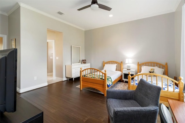 106 Packsaddle Dr, Bastrop, TX 78602 - bedroom featuring crown molding, wood finished floors, a ceiling fan, and recessed lighting