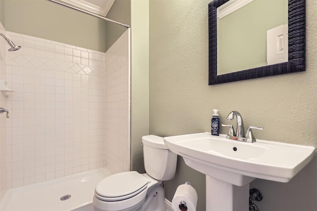 1406 Hunter Ace Way, Cedar Park, TX 78613 - full bath featuring a textured wall and a tile shower