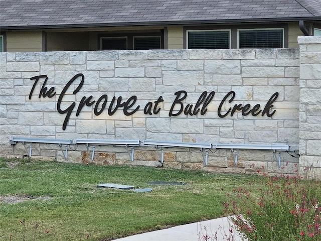 184 Pivot Dr, Taylor, TX 76574 - view of community sign