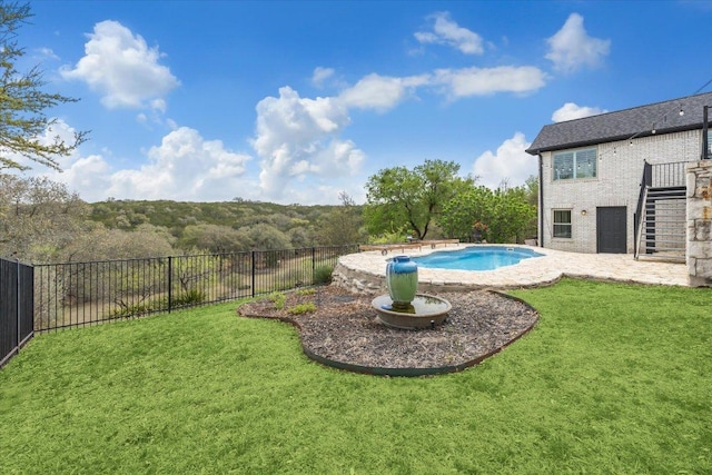 515 Wesley Ridge Dr, Spicewood, TX 78669 - fenced backyard with stairway