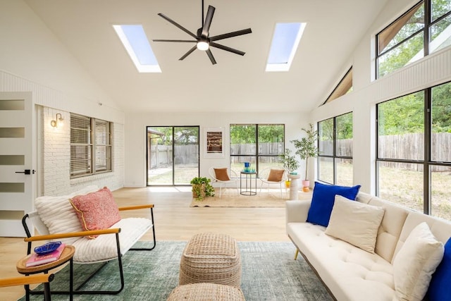 2306 Monarch Dr, Austin, TX 78748 - sunroom featuring a skylight and vaulted ceiling
