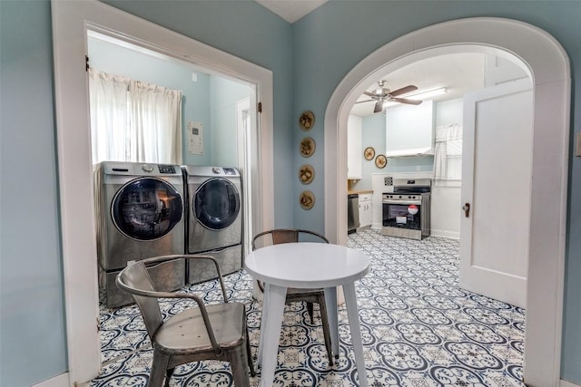 1106 S 11th St, Temple, TX 76504 - laundry area with arched walkways, separate washer and dryer, and a ceiling fan