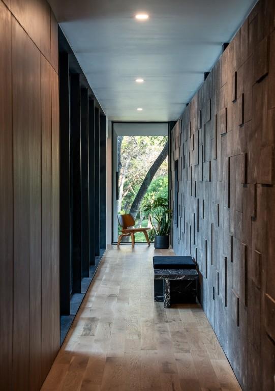 1001 Madrone Rd, West Lake Hills, TX 78746 - corridor featuring floor to ceiling windows, recessed lighting, and light wood-style flooring