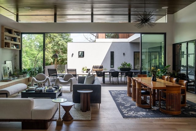 1001 Madrone Rd, West Lake Hills, TX 78746 - lobby with a towering ceiling