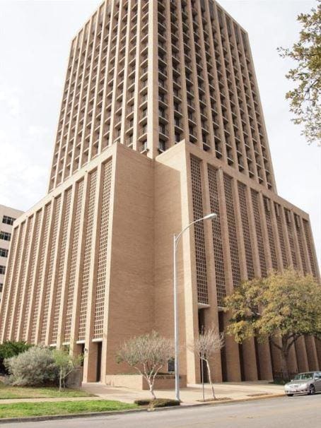 1122 Colorado St Unit 2001, Austin, TX 78701 - photo 2