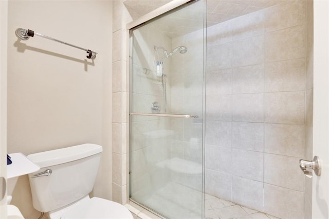 40 N Interstate 35 Hwy Unit 5B2, Austin, TX 78701 - full bathroom with a tile shower