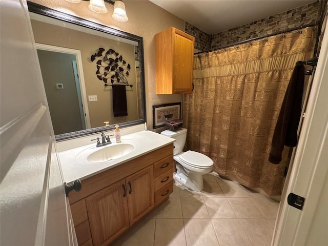 746 Pecan Ln, Cottonwood Shores, TX 78657 - bathroom featuring vanity, tile patterned floors, and curtained shower