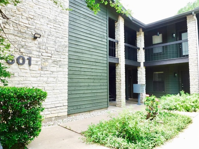 601 Hearn St Unit 207, Austin, TX 78703 - photo 22