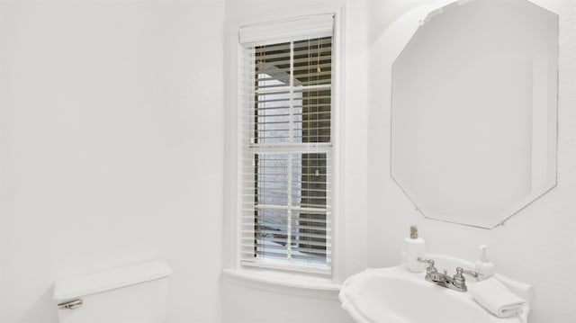2310 Dervingham Dr, Cedar Park, TX 78613 - bathroom with a sink and toilet
