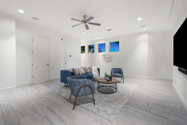 405 Maialina Cv, Lakeway, TX 78738 - living area featuring a ceiling fan, light wood finished floors, and recessed lighting