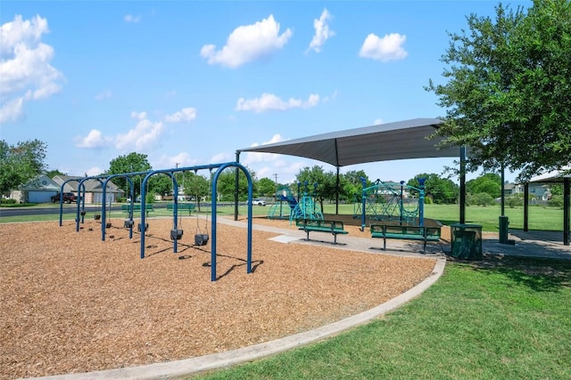 903 Thackeray Ln, Pflugerville, TX 78660 - surrounding community featuring a yard