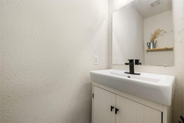 903 Thackeray Ln, Pflugerville, TX 78660 - bathroom with vanity