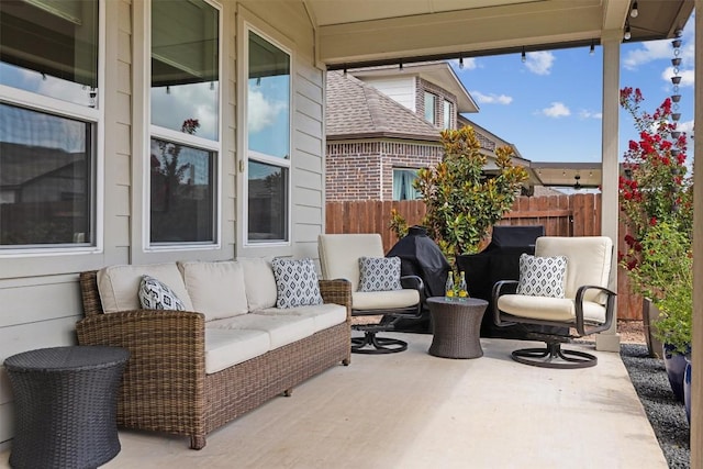2210 Ambling Trl, Georgetown, TX 78628 - photo 25