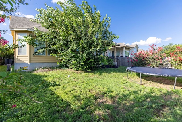 3604 Rosalina Loop, Round Rock, TX 78665 - view of yard featuring a trampoline