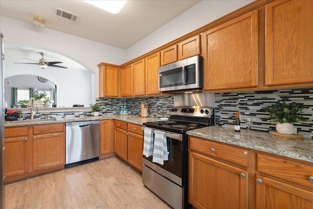 114 Brown St, Station, Hutto, TX 78634 - photo 4