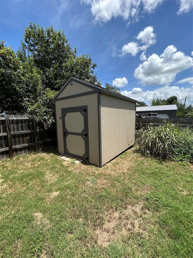 2101 Whistling Way, Taylor, TX 76574 - view of shed