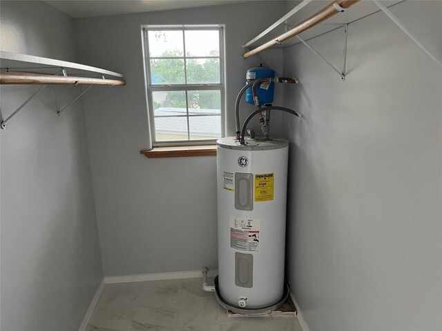 3819 Ranch Road 620th Rd N, Austin, TX 78734 - utilities featuring electric water heater