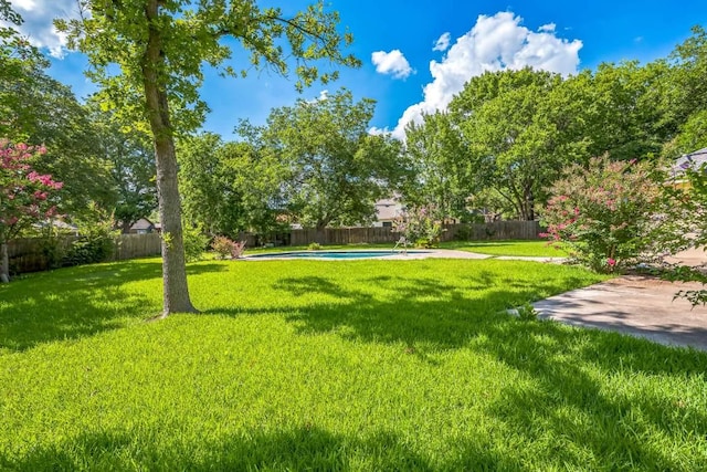 7 Hillway Dr, Round Rock, TX 78664 - fenced backyard featuring a patio