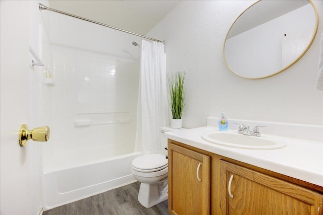 8710 Davis Oaks Trl, Austin, TX 78748 - full bathroom with vanity, shower / tub combo with curtain, and wood finished floors