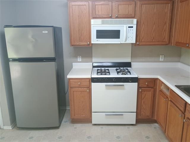 506 Garrett Ct, Hutto, TX 78634 - photo 4